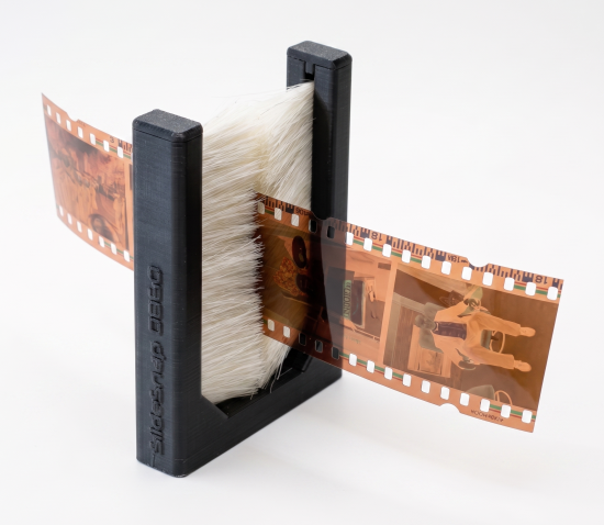 DB60 Dual-Brush Film Duster